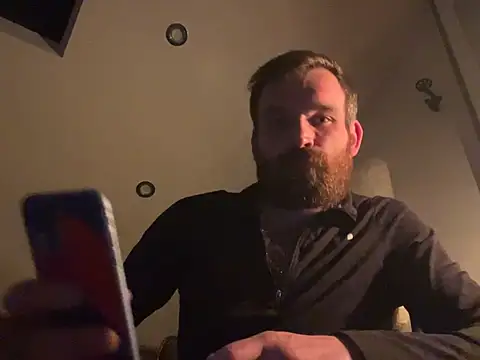 Snapshot of LKC94 chatting on March 2025 11:31:01 PM LKC94 online show from March 2025 11:31:01 PM