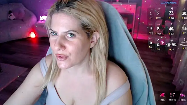 Snapshot of BellaStar84 chatting on February 2026 12:42:02 PM BellaStar84 online show from February 2026 12:42:02 PM