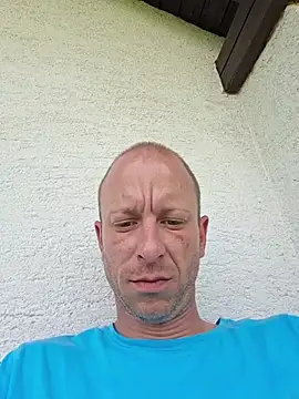 Snapshot of svenpfeifer chatting on June 2026 10:46:02 AM svenpfeifer online show from June 2026 10:46:02 AM