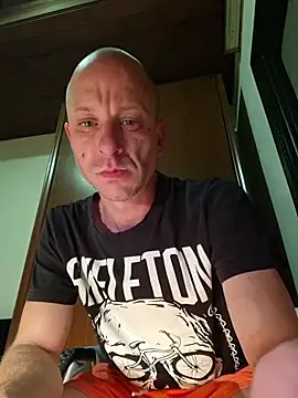 Snapshot of svenpfeifer chatting on July 2026 11:50:02 PM svenpfeifer online show from July 2026 11:50:02 PM