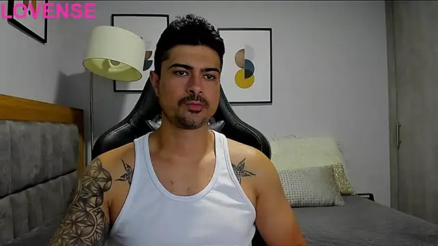 Snapshot of Dante_Storm chatting on September 2025 01:38:02 AM Dante Storm online show from September 2025 01:38:02 AM