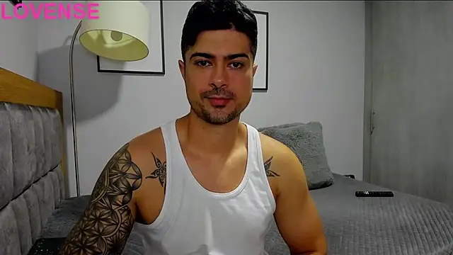 Snapshot of Dante_Storm chatting on September 2025 07:46:02 AM Dante Storm online show from September 2025 07:46:02 AM