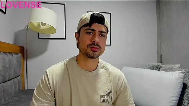 Snapshot of Dante_Storm chatting on October 2025 06:44:02 AM Dante Storm online show from October 2025 06:44:02 AM