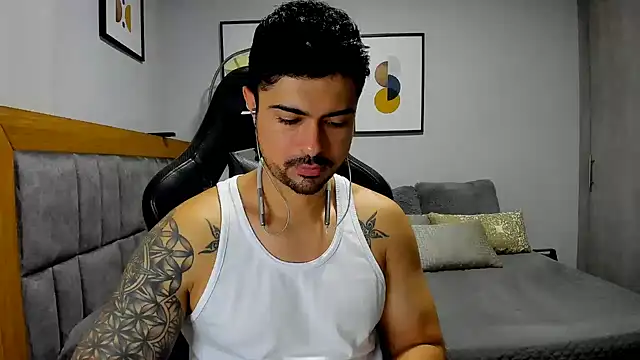 Snapshot of Dante_Storm chatting on October 2025 04:50:01 PM Dante Storm online show from October 2025 04:50:01 PM