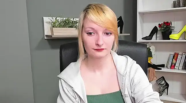 hottieBlair online show from March 2025 07:31:02 AM