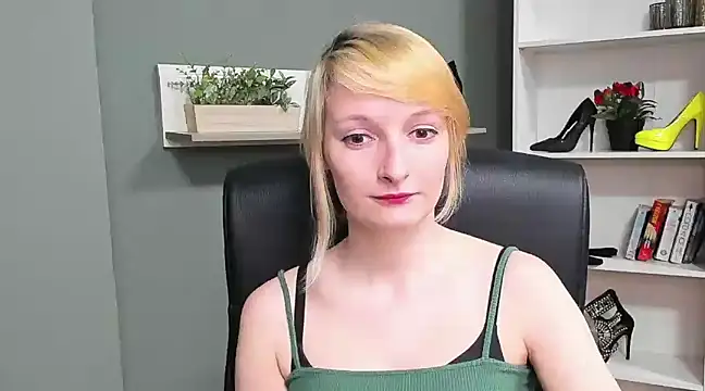 hottieBlair online show from March 2025 02:01:02 PM