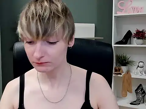 hottieBlair online show from September 2025 06:14:01 AM