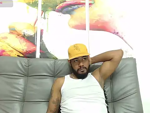 BladeFoxxx1 online show from October 2025 02:40:02 PM