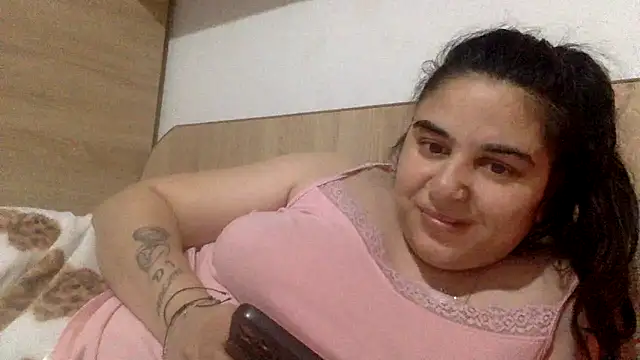 Snapshot of Veramaia chatting on May 2026 06:59:01 PM Veramaia online show from May 2026 06:59:01 PM