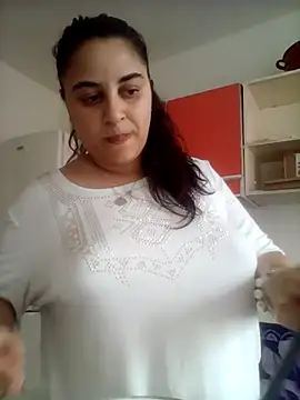 Veramaia online show from July 2026 04:00:01 PM