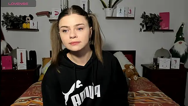 HaleyReedme online show from January 2026 07:47:02 AM