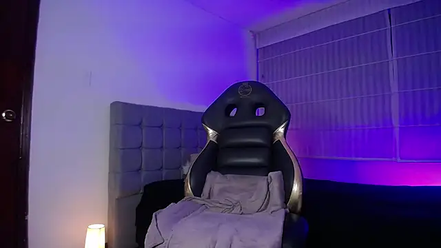 Violet King online show from September 2025 02:36:02 AM