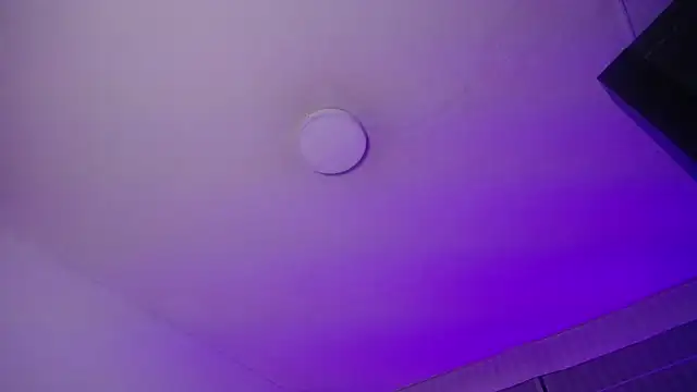 Violet King online show from October 2025 03:43:01 PM