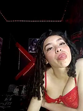 Snapshot of Tracy_KS chatting on March 2025 06:44:02 PM Tracy KS online show from March 2025 06:44:02 PM