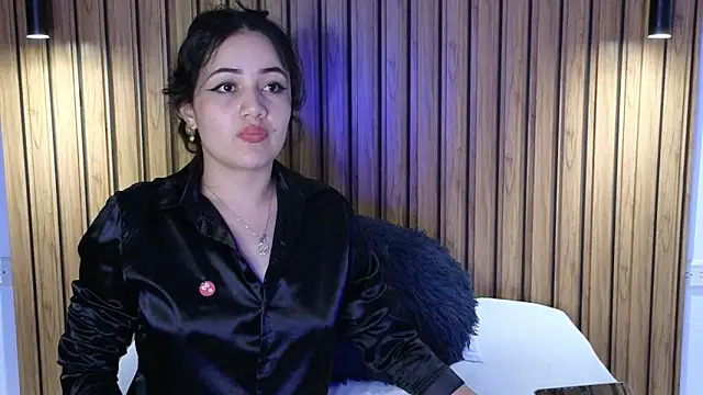 Snapshot of Isa_1207 chatting on September 2025 01:17:01 AM Isa 1207 online show from September 2025 01:17:01 AM