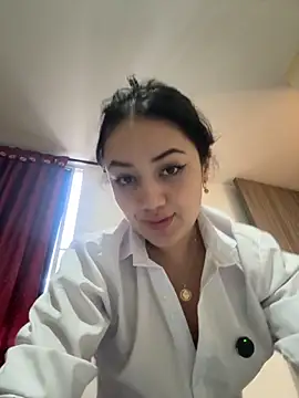 Snapshot of Isa_1207 chatting on September 2025 10:33:02 PM Isa 1207 online show from September 2025 10:33:02 PM