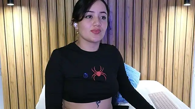 Snapshot of Isa_1207 chatting on October 2025 01:41:02 AM Isa 1207 online show from October 2025 01:41:02 AM