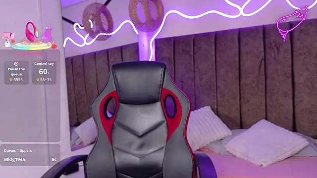 Snapshot of natasha__black chatting on September 2025 07:51:02 PM natasha black online show from September 2025 07:51:02 PM