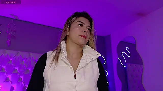 Snapshot of natasha__black chatting on November 2025 07:26:01 PM natasha black online show from November 2025 07:26:01 PM