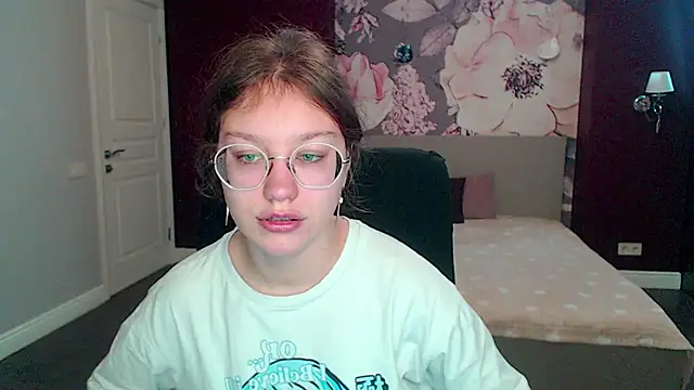 AngelinaLow online show from March 2025 12:12:01 PM