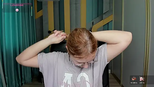 AngelinaLow online show from December 2025 12:22:02 PM