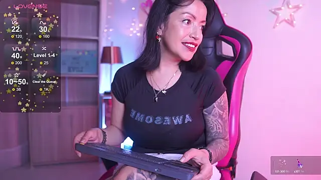 Madison Mayer online show from October 2025 12:46:01 PM