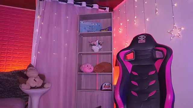 Madison Mayer online show from November 2025 12:27:01 PM