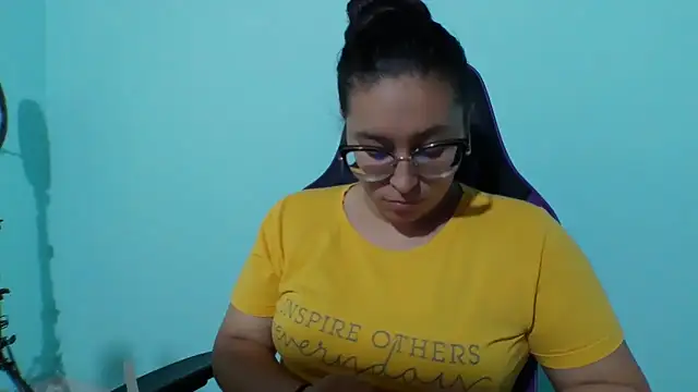 Snapshot of cloe_starr chatting on September 2025 01:32:02 AM cloe starr online show from September 2025 01:32:02 AM