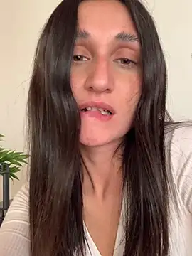 luci brecman online show from July 2026 08:03:02 PM
