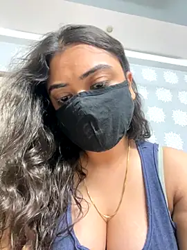 Lolaa  Sharma online show from September 2025 03:36:01 PM