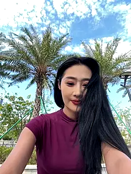 linger-23 online show from October 2025 05:42:02 AM