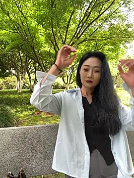 linger-23 online show from April 2026 06:40:02 AM