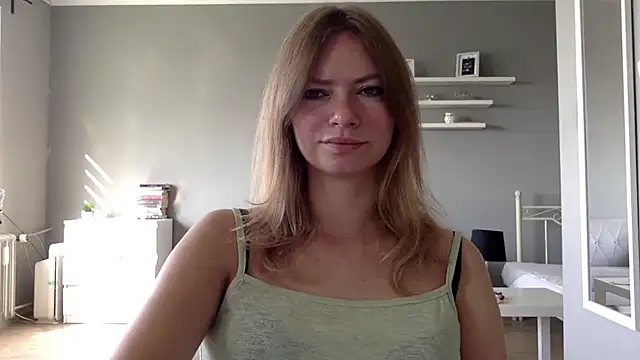 Snapshot of MillieShow chatting on September 2025 07:08:02 AM MillieShow online show from September 2025 07:08:02 AM
