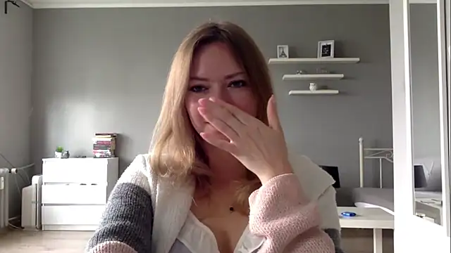 Snapshot of MillieShow chatting on September 2025 07:08:01 AM MillieShow online show from September 2025 07:08:01 AM