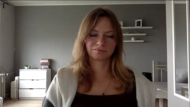 Snapshot of MillieShow chatting on September 2025 01:54:02 PM MillieShow online show from September 2025 01:54:02 PM