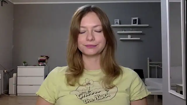 MillieShow online show from October 2025 05:12:02 PM