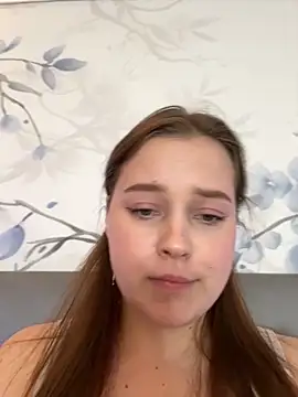 Cute kitty- online show from September 2025 10:01:02 PM