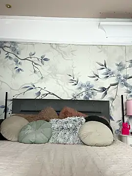 Cute kitty- online show from January 2026 10:12:02 PM