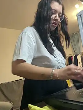 Karen Holmss online show from March 2025 01:27:02 AM