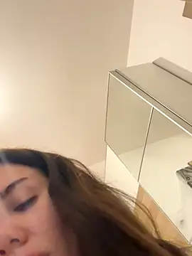 Snapshot of CelineReys chatting on October 2025 03:24:01 PM CelineReys online show from October 2025 03:24:01 PM