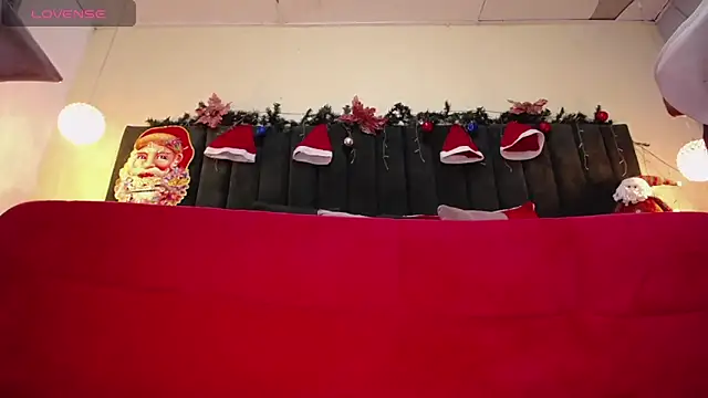 ailyn maury online show from December 2025 01:21:02 AM