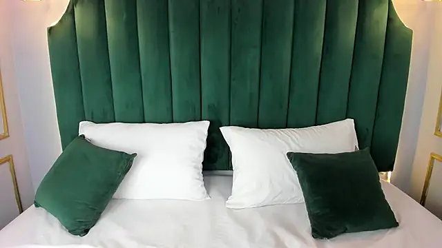 AnnyColson online show from October 2025 04:05:02 AM