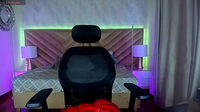 alice kingsley  online show from April 2026 09:04:01 PM