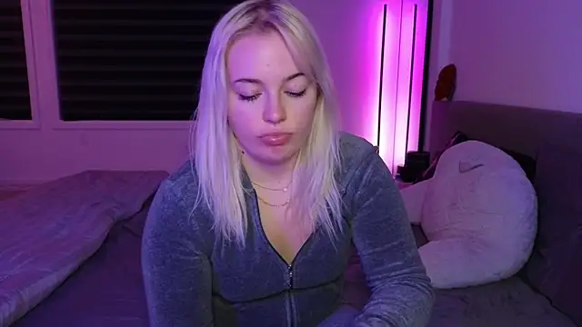 Snapshot of margot_robbie7 chatting on October 2025 11:17:02 PM margot robbie7 online show from October 2025 11:17:02 PM