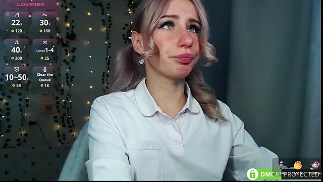 Mia  Kitty online show from September 2025 11:45:01 AM