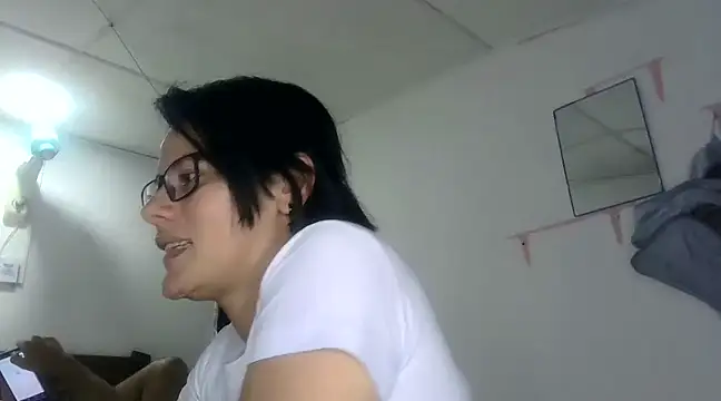 ClinkingTwirp online show from March 2025 12:15:01 AM