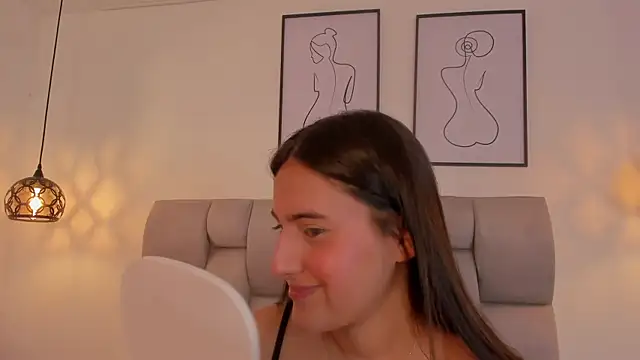 Hanna Evans   online show from September 2025 12:19:01 PM