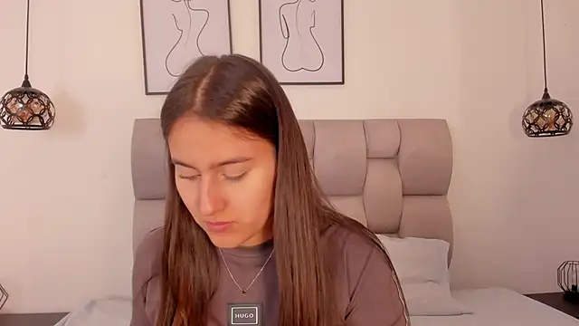 Hanna Evans   online show from October 2025 12:58:01 PM