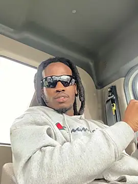 Snapshot of Sir-Tucker chatting on March 2025 05:39:01 PM Sir-Tucker online show from March 2025 05:39:01 PM