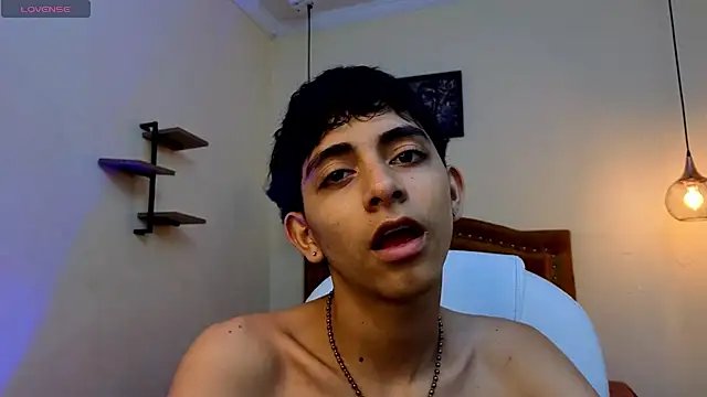 Snapshot of Matty_Sparkk chatting on March 2025 01:09:02 PM Matty Sparkk online show from March 2025 01:09:02 PM